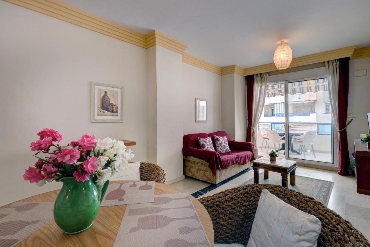 First Line Beach Apartment Марбелья Екстер'єр фото
